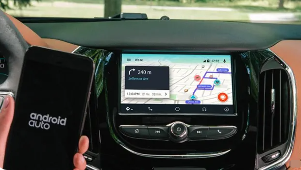 play Spotify in car via Android Auto
